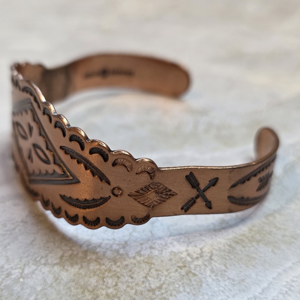 Vintage 70s Southwestern copper cuff - Picture 3 of 5